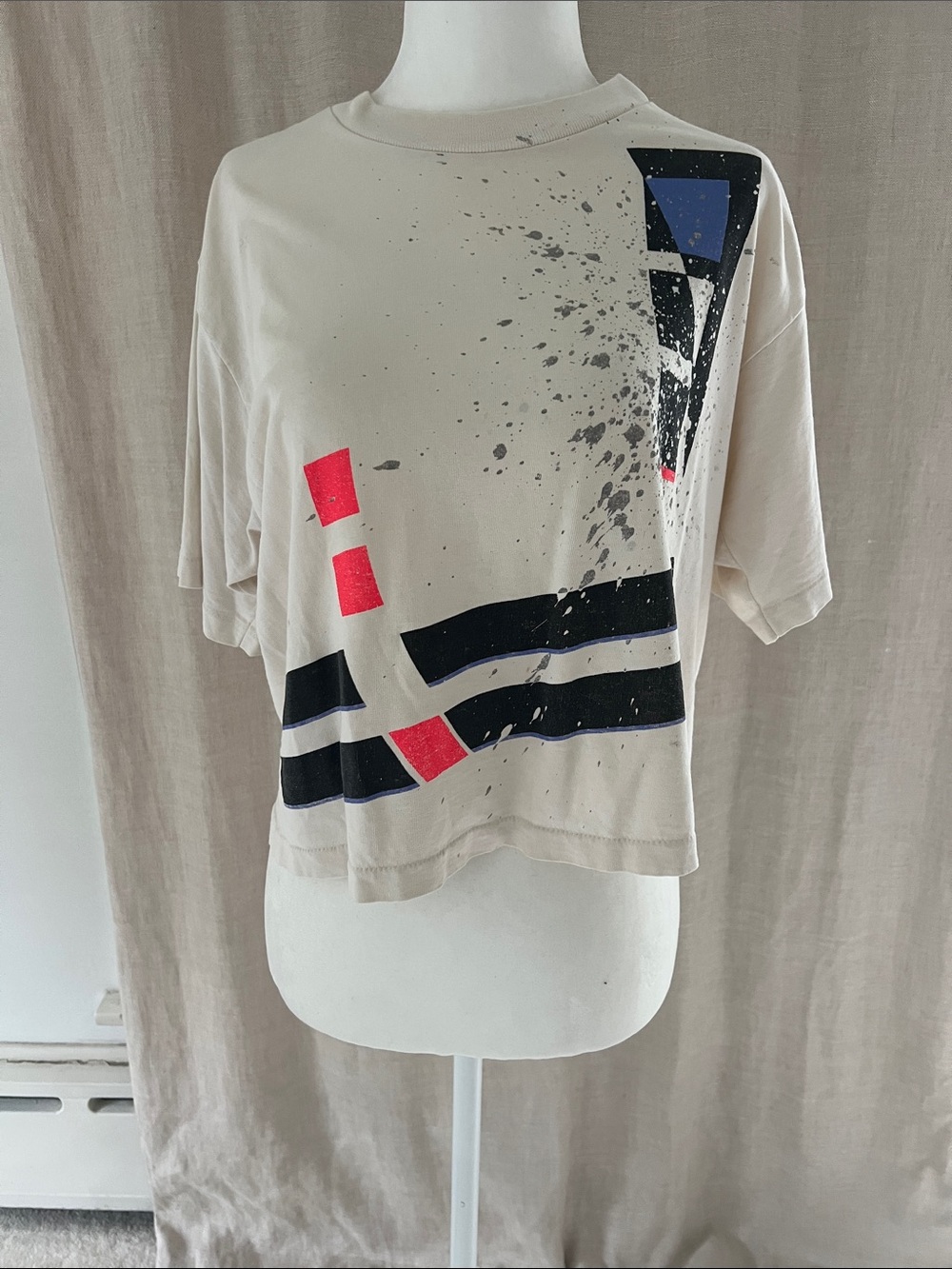 Vintage 90’s Nike Neutral Crop Tee Shirt.